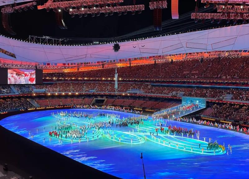 体育赛事的热潮，，，，，让LED显示屏一起被追捧